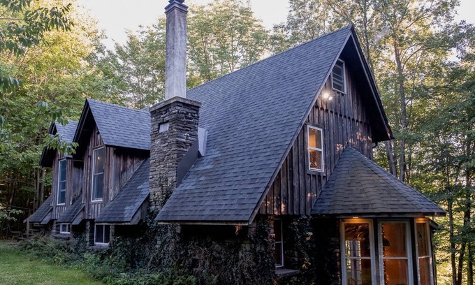 Bloomville Casa | Bluestone House: Unshared private large swimming pond, 20 private acres