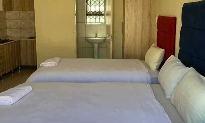 Emalahleni Casa | Blueville Guest House