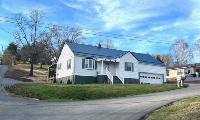 Bluewell Casa | Bluewell Trail Retreat