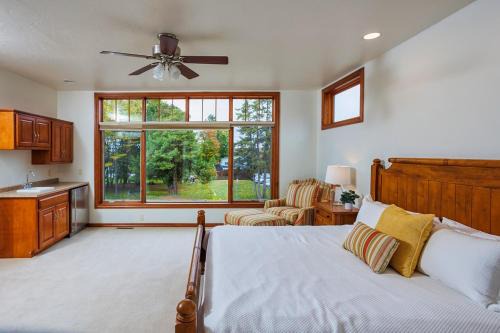 Fish Creek Casa | Bluff Haven by Simple Life Rentals