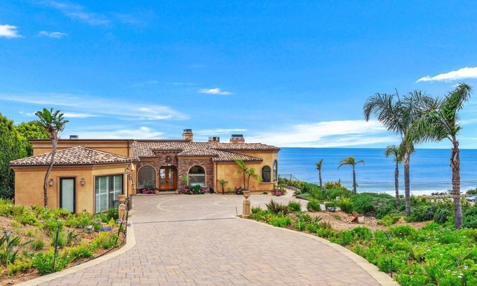 Western Malibu Casa | Bluff Property - Compound w/ Infinity Pool, Ocean Views & Guest House
