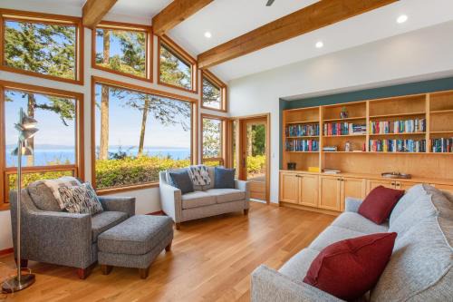 Port Angeles Casa | Blufftop on Freshwater Bay