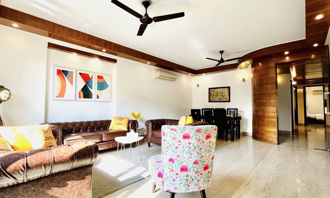 Delhi Apartamento | BluO 3BHK M Block Mkt - Lift, Balcony, Parking