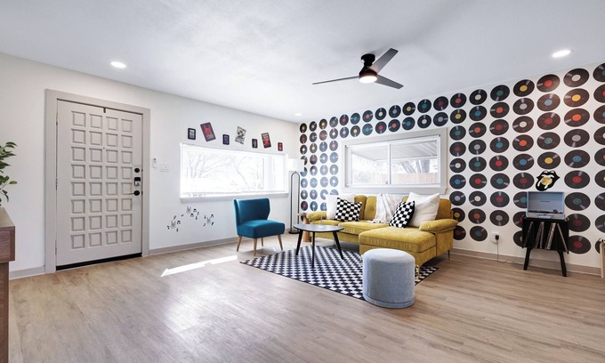 Southside Casa | BMT Vinyl Studio