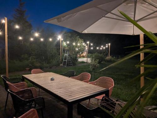 Londerzeel Casa | BNB Green refuge: Vakantiehuis met zeer grote tuin