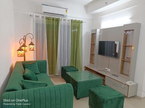 New Delhi Apartamento | BnBBuddy Aarohi Homes 3 BHK West Delhi
