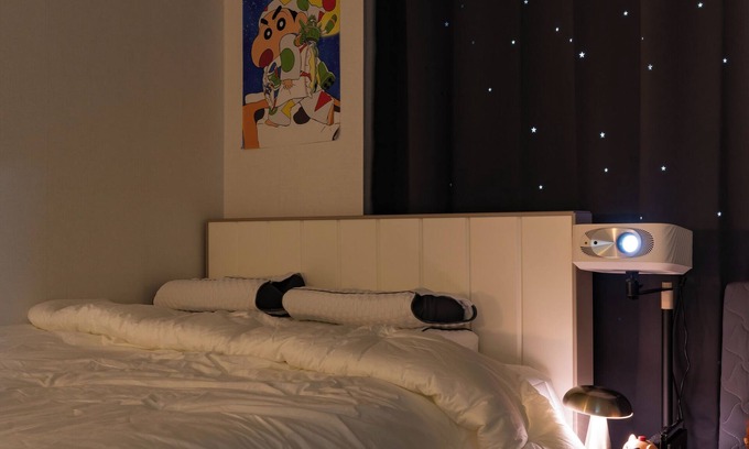 Yuseong Apartamento | Boardgames, Cosplay, Nintendo, Beam Projector, Netflix, Ball Pool, Comic Book