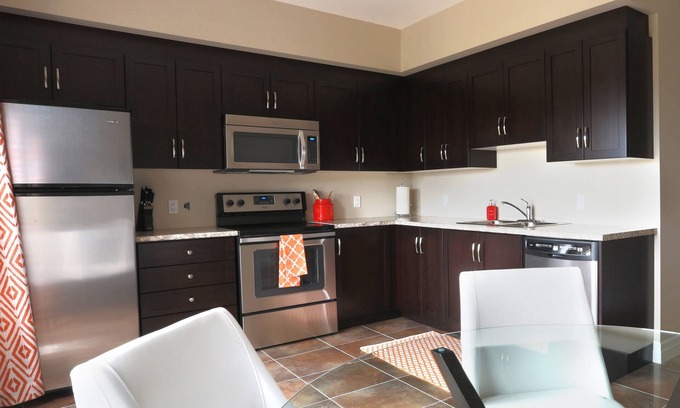 Waterloo Apartamento | Boardwalk Homes - Executive Townhomes