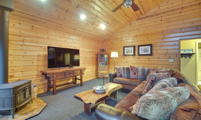 Afton Cabina | Boat Dock & Deck: Waterfront Cabin on Grand Lake