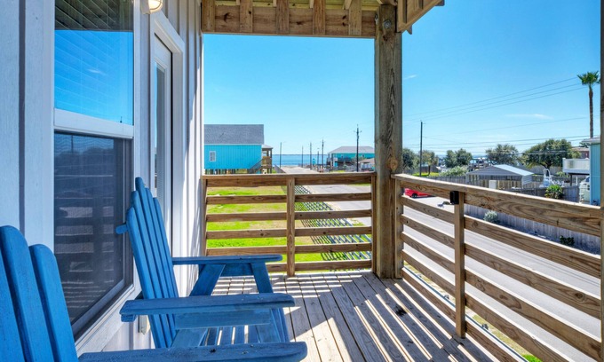 Flour Bluff Casa | Boat Dock & Pool | Private Fishing Village | Roseate Spoonbill by AvantStay
