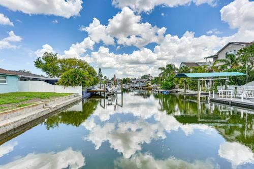 Hudson Beach Estates Casa | Boat, Fish and Explore Hudson Home with Private Dock