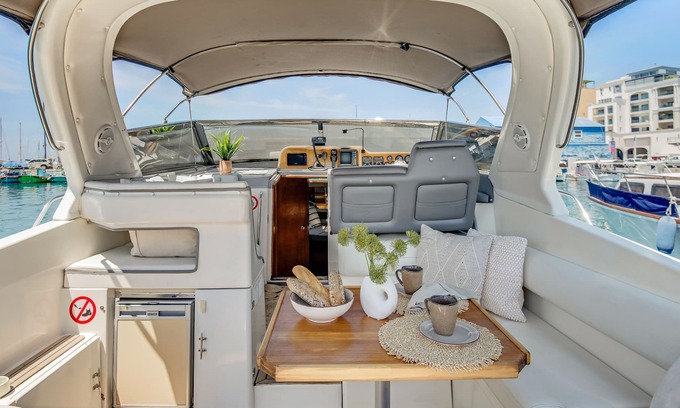 Limassol Alquiler De Eote | Boat Glafkos - Charming 2 bdr. boat