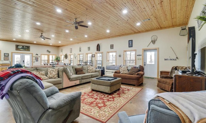 Negreet Casa | Boat Launch On-Site Lakefront Toledo Bend Getaway