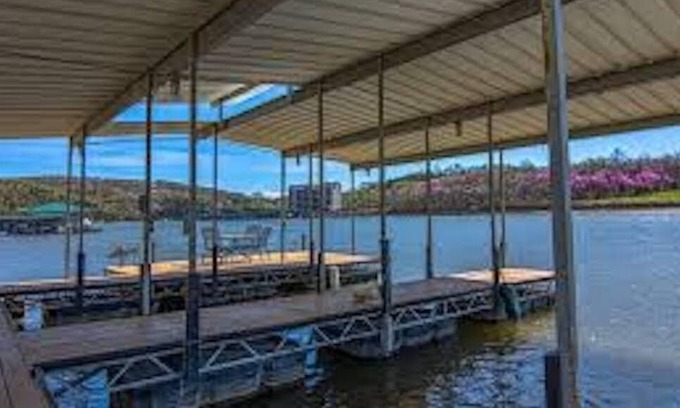 Camdenton Alquiler De Eote | Boat Slip! Old Kinderhook Marina