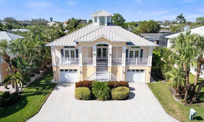 Serrano Casa | BOATER'S DREAM SINGLE FAMILY HOME FOR A VACATION GET-A-WAY OR FOR SEASON