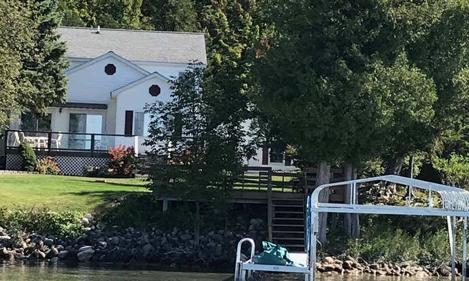 Central Lake Casa | Boater's Paradise at Tanglewood Cottage on Torch Lake