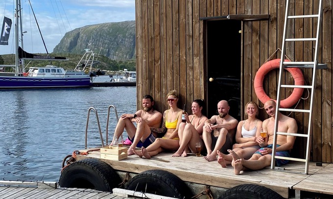 Afjord Apartamento | Boathouse Apartment With sea View, Floating Sauna and Floating Garden With bbq