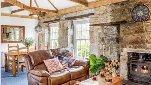 Mousehole Casa | Boatsman's Cottage- sleeps 4- Garage- Mousehole