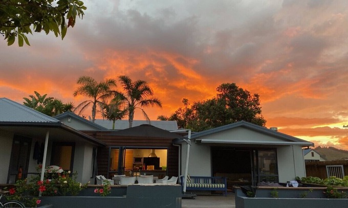 Whangamata Casa | Casa moderna en excelente ubicación