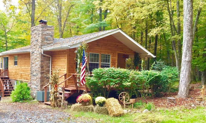 Greentown Casa | Lake Wallenpaupack con deslizamiento de barco - 3 dormitorios-3 baños - A / cy Wif