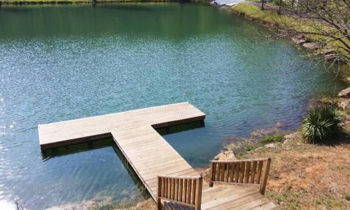 Albertville Cabina | Bobcat Tiny Luxury Cabin on Lake with Inflatables