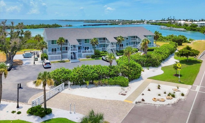 Boca Grande Condominio | Boca Grande North - 2 Bedroom ocean view condo