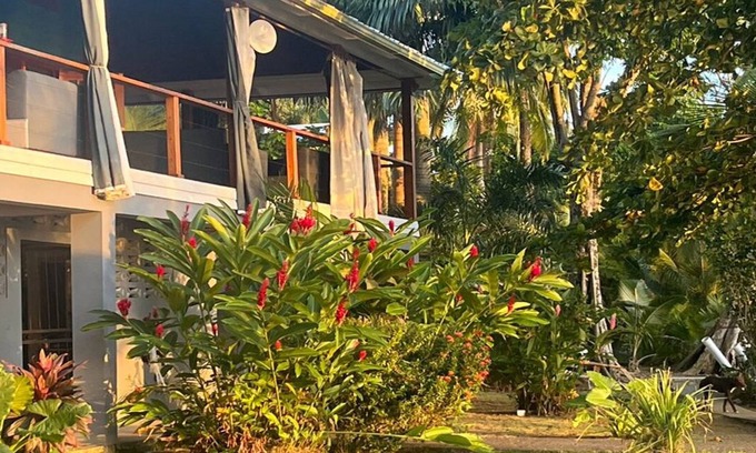Isla Solarte Casa | Vacacionales en Bocas del Toro - Casa Blanca Solarte