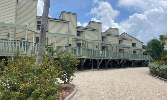 Bokeelia Casa | Bocilla Island Club Unit C-13