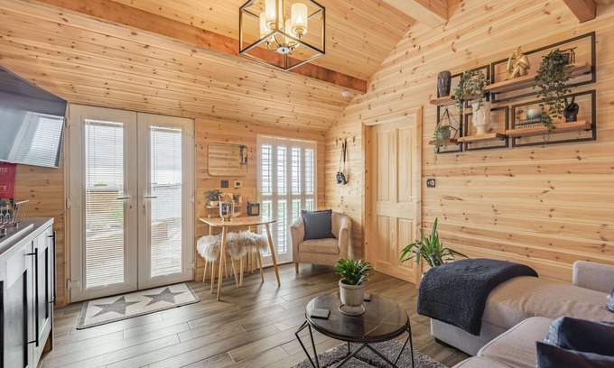 Dyserth Cabaña | BOD ERW LODGE, romantic in Dyserth