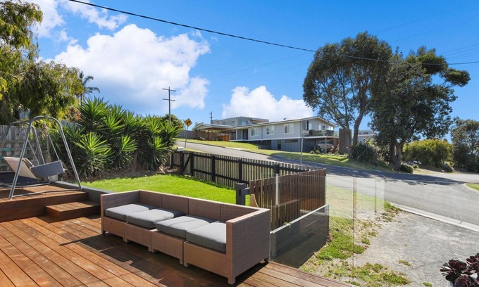 Lake Tyers Beach Casa | Bodhi's Reef - Comfortable house ideal for families and groups
