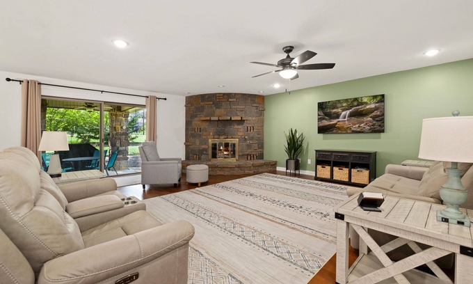 Bella Vista Casa | Bogey Abode-ON Golf Course-0.6 mi to Bike Trail