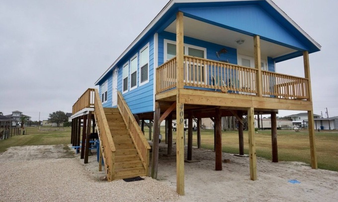 Port O Connor Casa | BOGGY VIEW is Close to Beach in POC