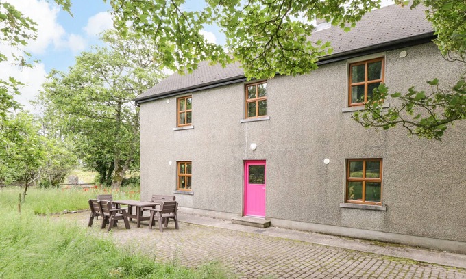 County Mayo Otro | BOHANS BARN, pet friendly, with open fire in Crossmolina, County Mayo