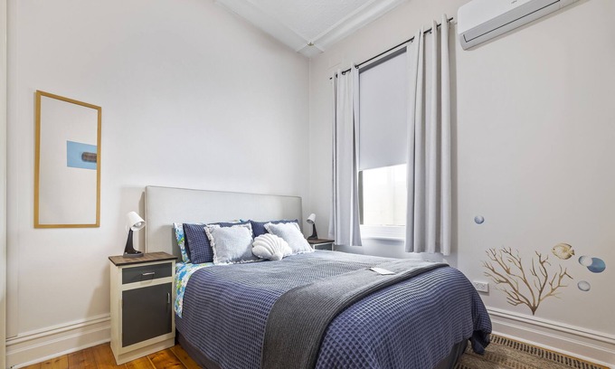 Henley Beach Casa | Bohemian beachside Henley Beach unit - one minute walk to the beach
