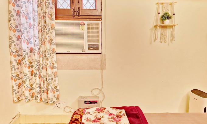 Mahipalpur Apartamento | BOHEMIAN RHAPSODY - QUEENS