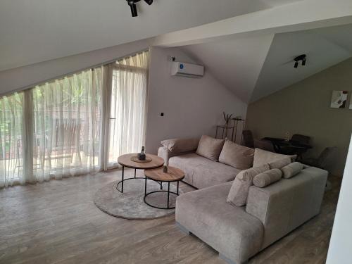Dolna Matka Apartamento | Boho Apartment in Canyon Matka