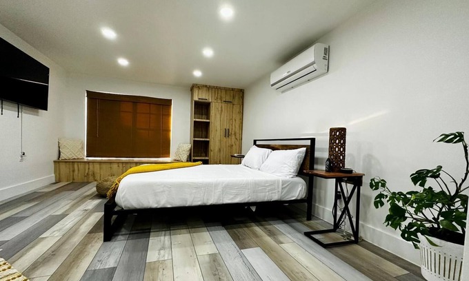 Coral Terrace Casa | Boho Apartment