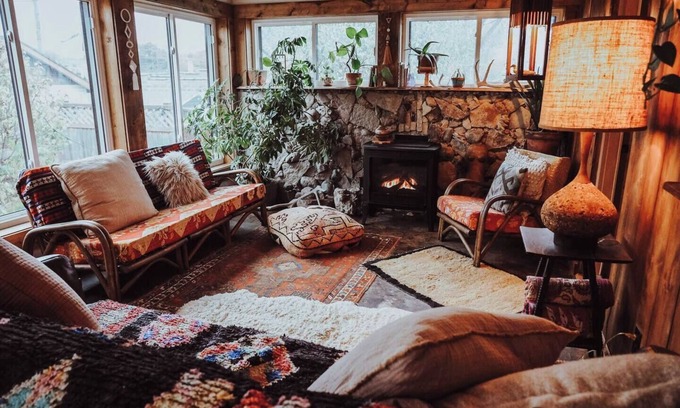 Bay View Cabaña | Boho Art cottage in hip Bay View, Milw neighborhood- 3bed, Sauna, Hot Tub