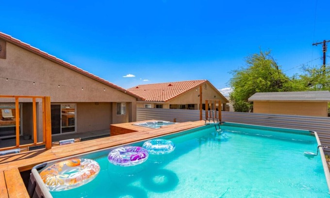 Desert Hot Springs Casa | Boho Bungalow: Pool, Hot Tub & Games
