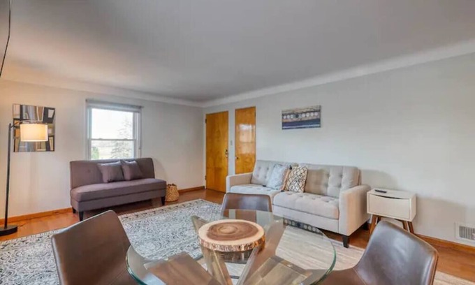 Burns Park Apartamento | Boho Chic 2 Bedroom Close to Stadium & UM