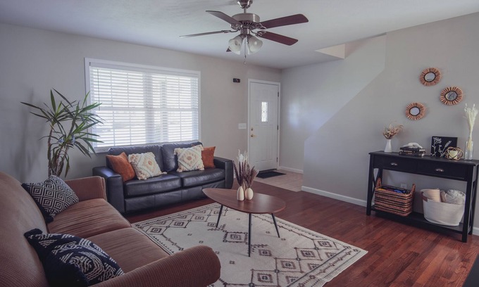 Erie Casa | Boho Chic Home- 3BR, spacious, center of Erie!