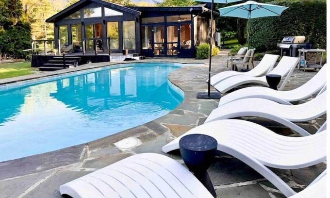 Accord Casa | BoHo Farm House with heated pool