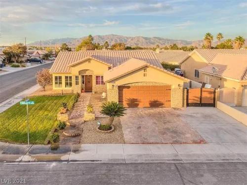 North Las Vegas Casa | Boho Haus - Three Bedrooms House in Las Vegas