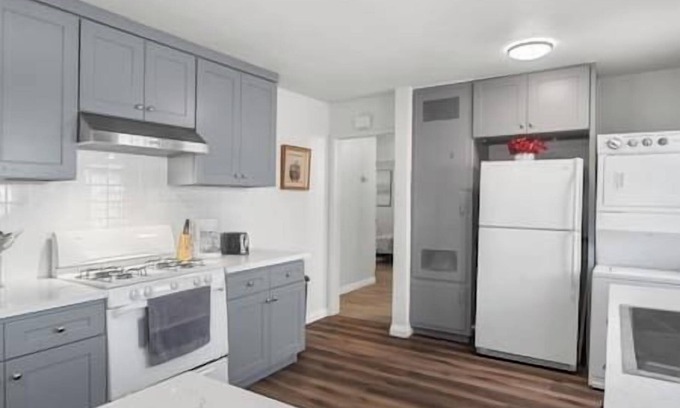 San Gabriel Casa | BOHO Hidden Gem near DTLA Sleeps 8