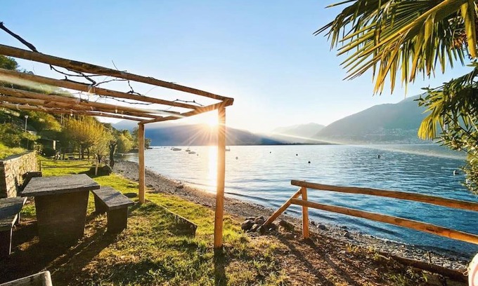 Vira Casa | Boho Lake House - Private Beach 600m from the property - Free Parking - Home Cinema Room