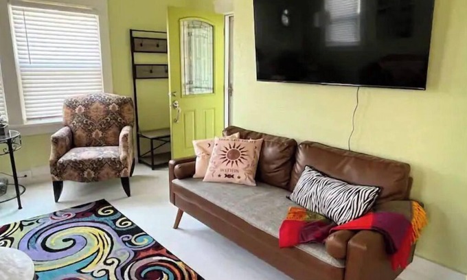 Amarillo Casa | boho noc *GAME ROOM*pets welcome*king beds*freeW/D