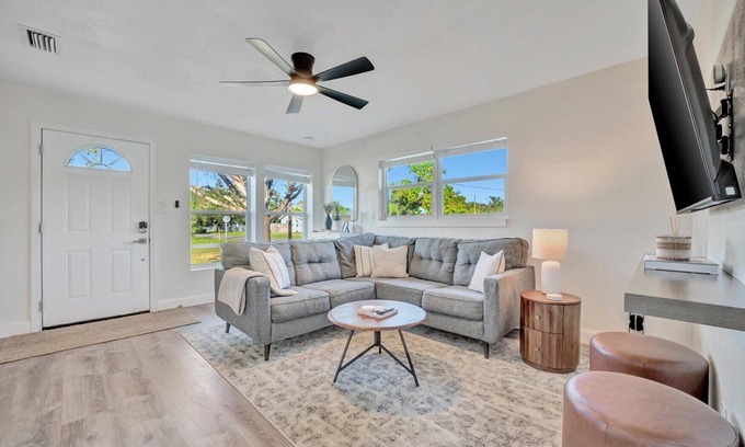Sun Bay South Casa | Boho Oasis with Heated Pool, Billiards, Shuffleboard & More