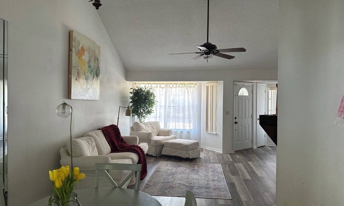 New Port Richey Casa | Boho shabby chic airy & spacious family vacation home.