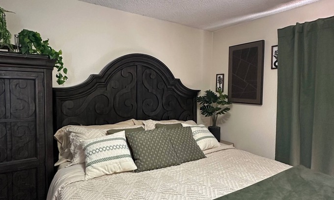 Visalia Condominio | Boho Stay Near Sequoias
