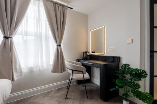 RopeWalks Apartamento | Bold St 8 Apartments Book Together Unique